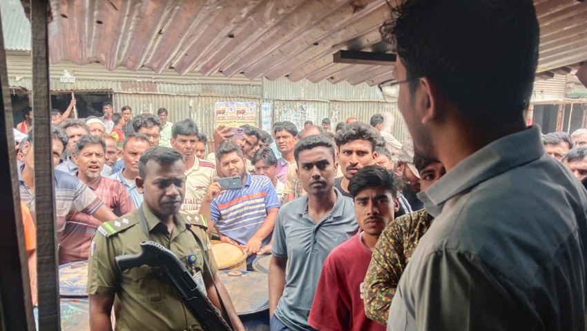 পেট্রোল মজুদের অভিযোগে ভ্রাম্যমাণ আদালতের জরিমানা