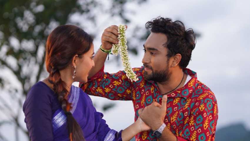 আলোচনায় জোভান তটিনীর ‘কসম’