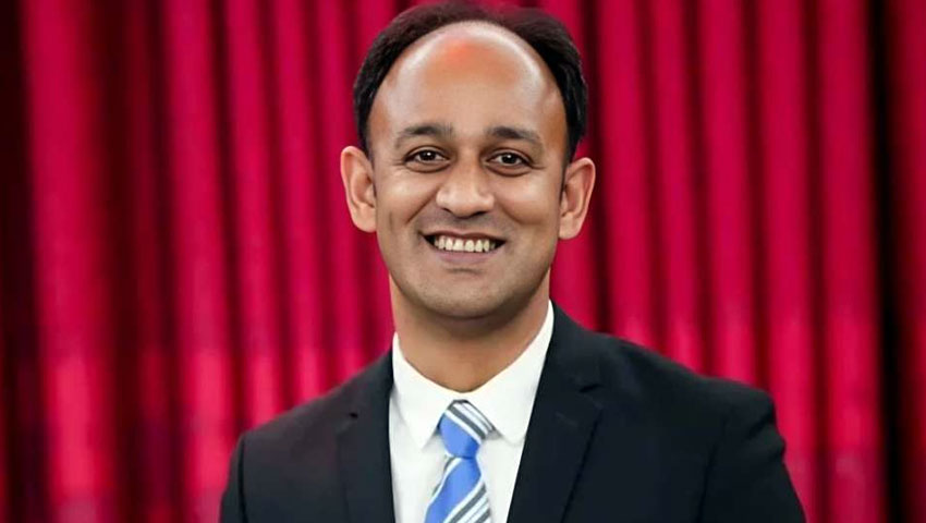 নির্বাচন করতে চান ব্যারিস্টার সুমন