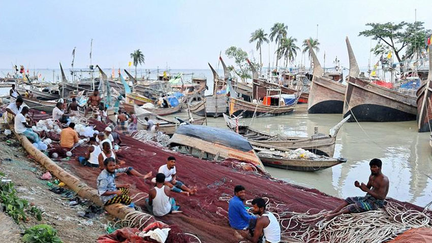 বঙ্গোপসাগরে ৫৮ দিনের মাছ ধরায় নিষেধাজ্ঞা শুরু
