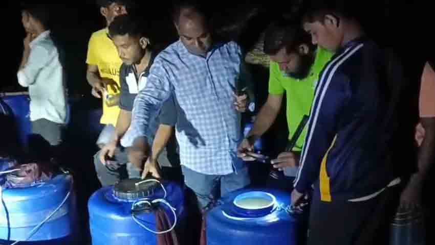 মেঘনায় ১৭ লাখ টাকার চিংড়ির রেণু জব্দ