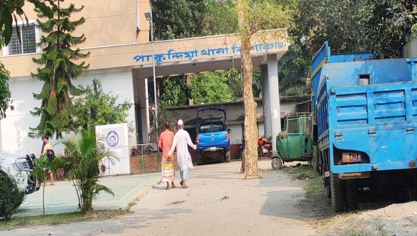 থাপ্পড়ের প্রতিশোধ নিতে যুবককে কুপিয়ে হত্যা