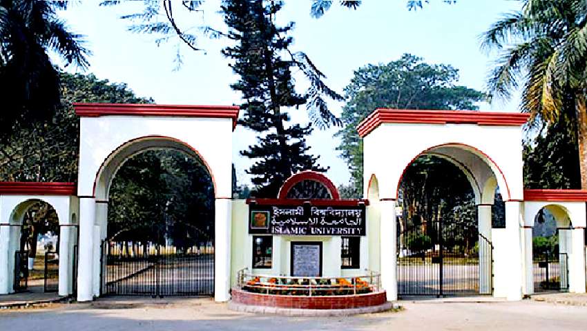 আ.লীগপন্থি শিক্ষক-কর্মকর্তারা মাফ পেলেও ঝুলে আছে শিক্ষার্থীদের ভবিষ্যৎ 