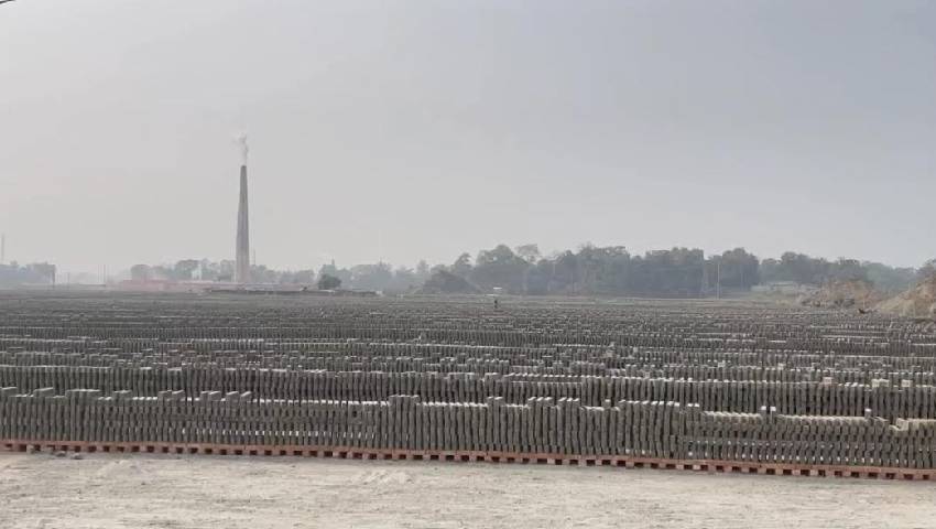 অবৈধ পাঁচ ইটভাটায় ৩০ লাখ টাকা জরিমানা