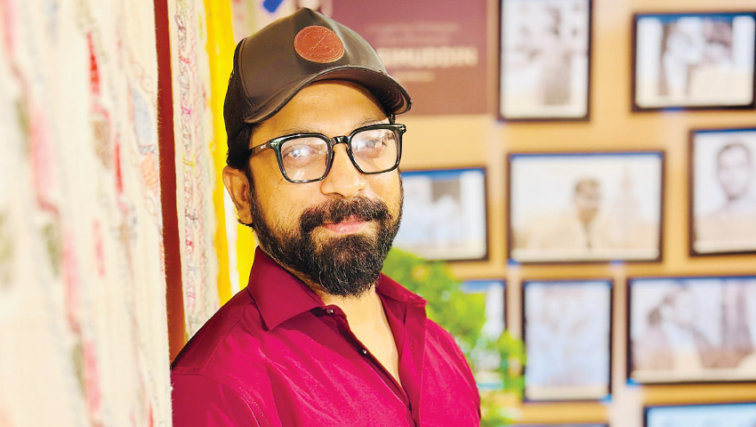 লাইট-ক্যামেরায় ব্যস্ত থাকছি