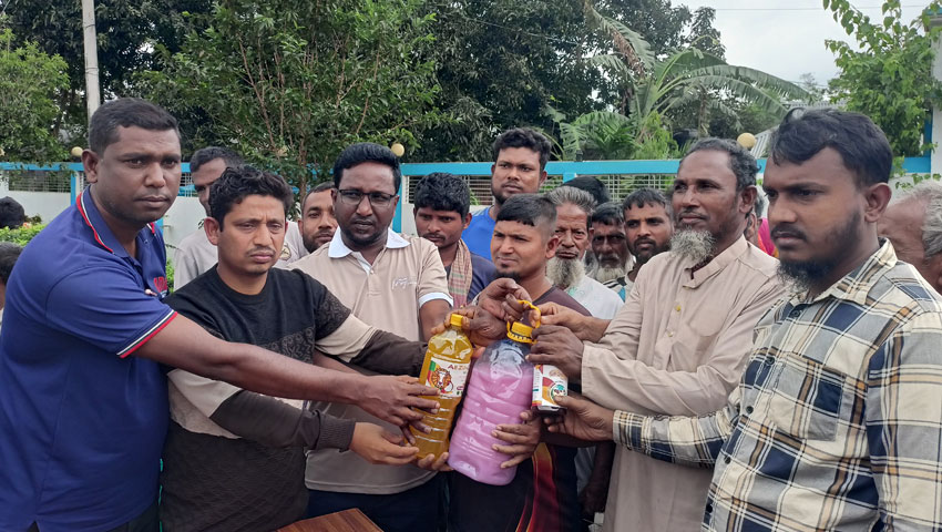 সুন্দরগঞ্জে খামারিদের মাঝে কৃমিনাশক ও ভিটামিন বিতরণ