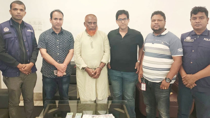 হজ ক্যাম্পের ২২ হাজার রিয়াল চুরির ঘটনায় গ্রেফতার ২