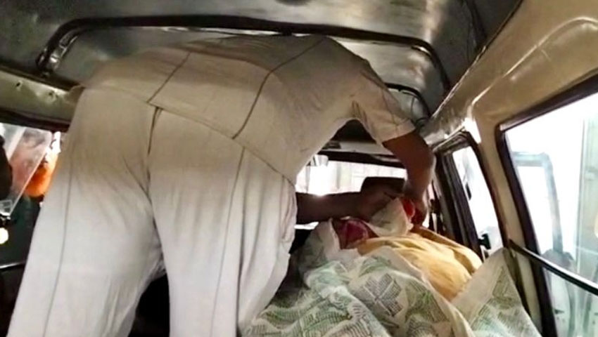 কারাগারের বাইরে সন্তানের মৃত মুখ দেখলাম