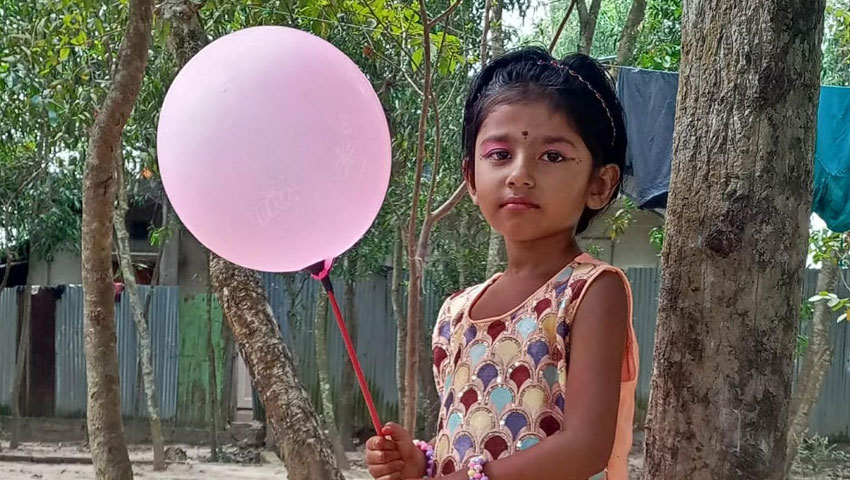  মিরসরাইয়ে বাসের ধাক্কায় স্কুলছাত্রী নিহত