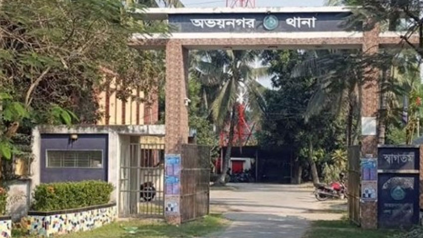 অভয়নগরে পুলিশের কাছ থেকে হাতকড়াসহ পালাল মাদকসেবী