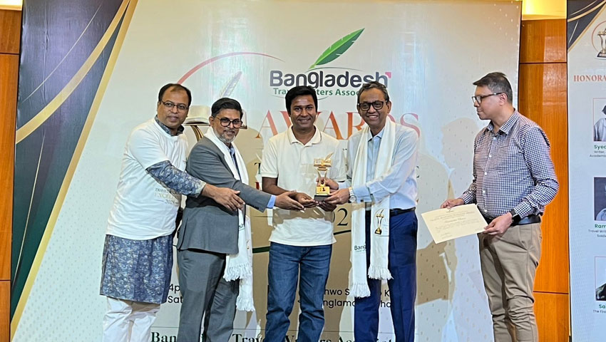 ‘সেরা ট্রাভেল কন্টেন্ট ক্রিয়েটর’ অ্যাওয়ার্ড পেলেন সালাহউদ্দিন সুমন 