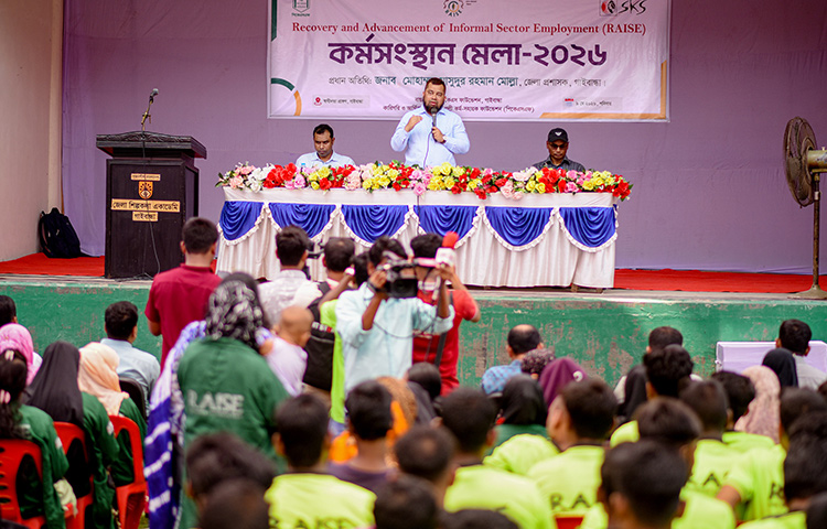 প্রশিক্ষণ শেষে কর্মসংস্থানের পালা, গাইবান্ধায় জব ফেয়ার