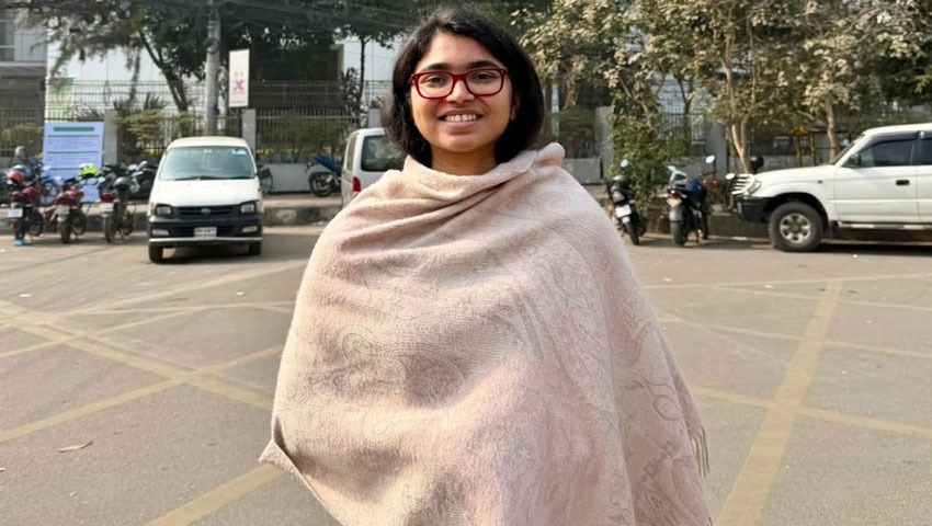 মধ্যরাতে তাসনিম জারার বিস্ফোরক স্ট্যাটাস