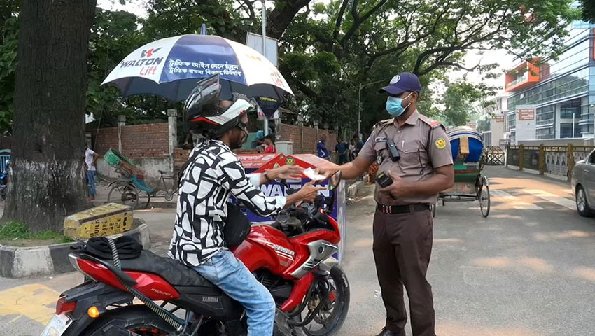 ট্রাফিক আইন ভাঙলে যোগ হবে ডিমেরিট পয়েন্ট, বাতিল হবে লাইসেন্স