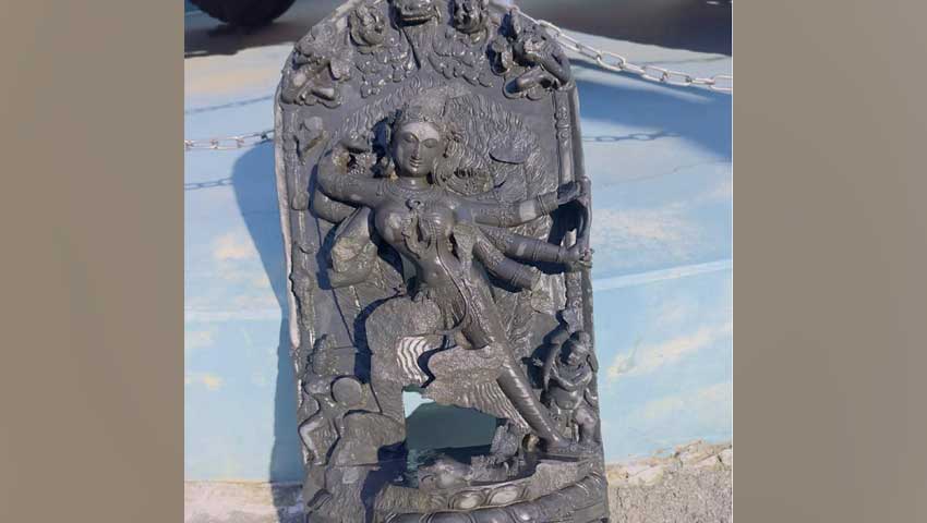 পুকুর খননে মিলল কষ্টি পাথরের বিষ্ণু মূর্তি