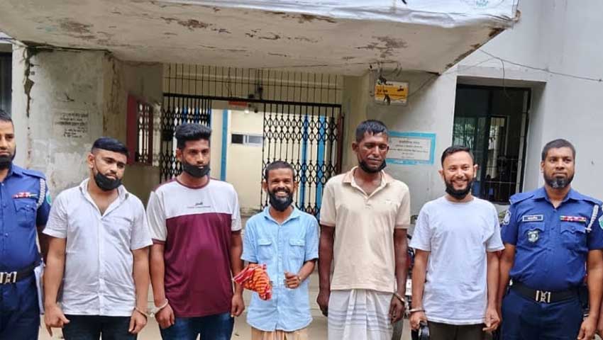 কথিত সাংবাদিকসহ গ্রেফতার ৫, বিএনপি নেতার ছেলের নামে মামলা