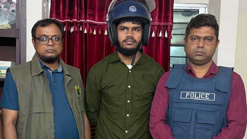 ভারতে পালানোর সময় সীমান্তে চাকরিচ্যুত সেনা সদস্য গ্রেফতার