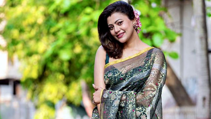 শাড়িতে মুগ্ধতা ছড়ালেন তানজিকা আমিন