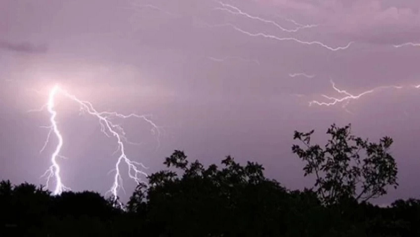 ঝিনাইদহে বজ্রপাতে নিহত ২ 