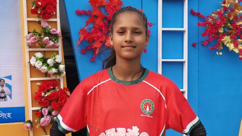 ময়মনসিংহের সবুজ গালিচায় নতুন নক্ষত্র ক্ষুদে ফুটবলার রিমি