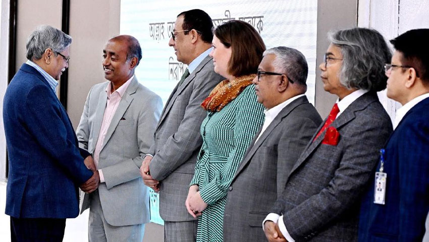 চিকিৎসা শেষে দেশে ফিরলেন রাষ্ট্রপতি