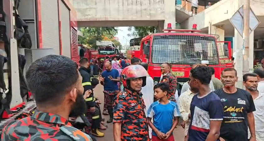 খুমেকে অগ্নিকাণ্ডে অক্সিজেন সাপ্লাই ব্যাহত, বন্ধ অস্ত্রোপচার