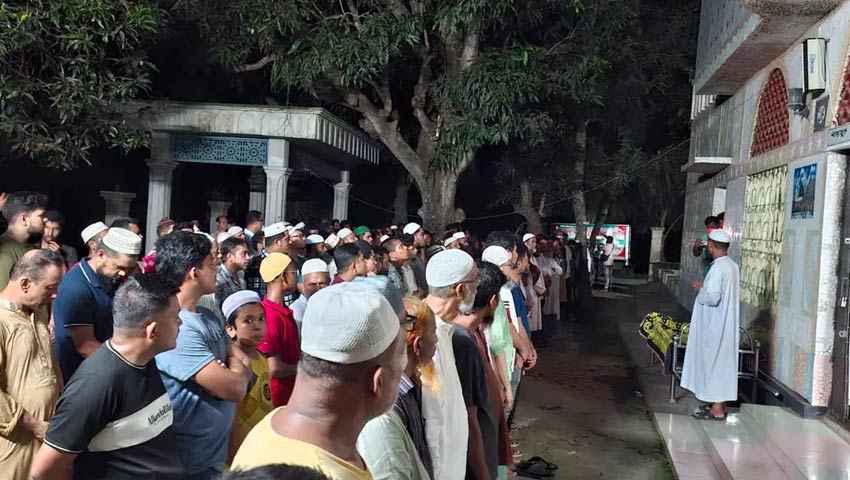 মুন্সিগঞ্জে দাদা-দাদির কবরের পাশে শায়িত হলেন শিশু রামিসা