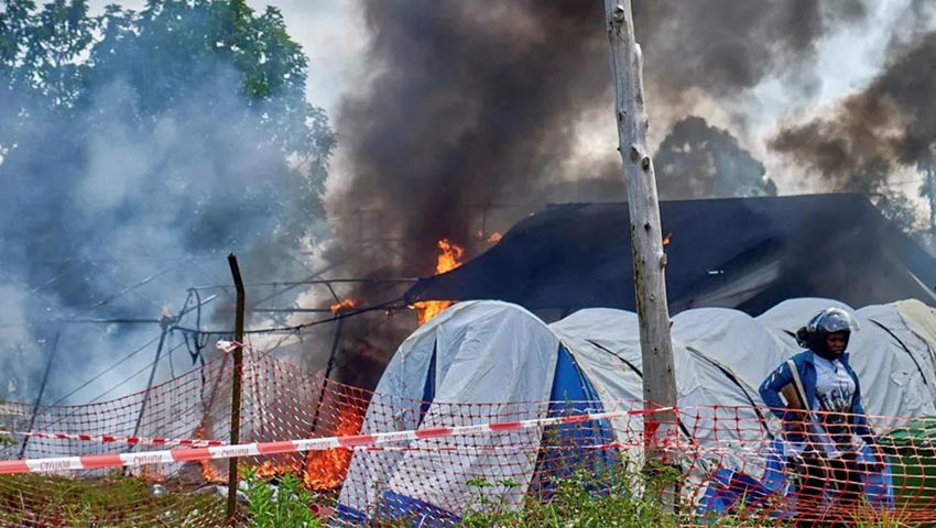 কঙ্গোতে হাসপাতালের কোয়ারেন্টাইন তাঁবু পুড়িয়ে দিলো বিক্ষুব্ধ জনতা