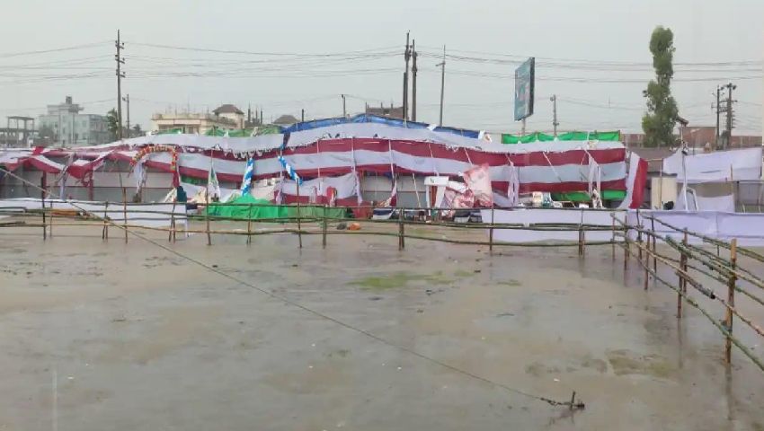 প্রধানমন্ত্রীর উদ্বোধনের আগেই ঝড়ে ভেঙে গেল বইমেলার স্টল