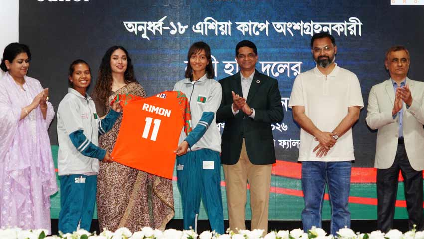 অর্থ পুরস্কার পেয়ে উচ্ছ্বসিত অর্পিতা, শ্রাবণীরা 