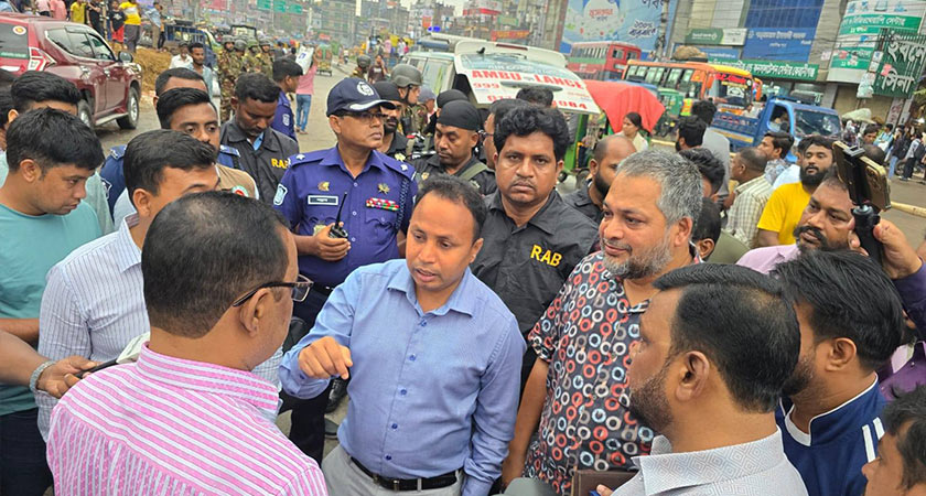 মহাসড়ক দখল করে গরুর হাট করায় ৫ লাখ টাকা জরিমানা