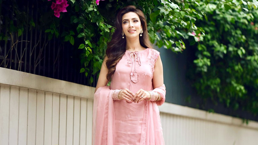 সিনেমা মুক্তির আগেই আলোচনায় মিম