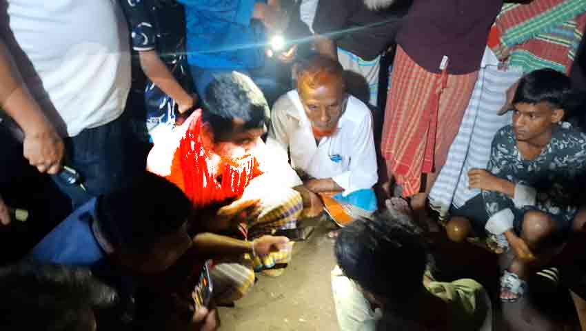 কোরবানির গরু চুরি করতে গিয়ে হাতেনাতে আটক, গণপিটুনি দিয়ে পুলিশে সোপর্দ