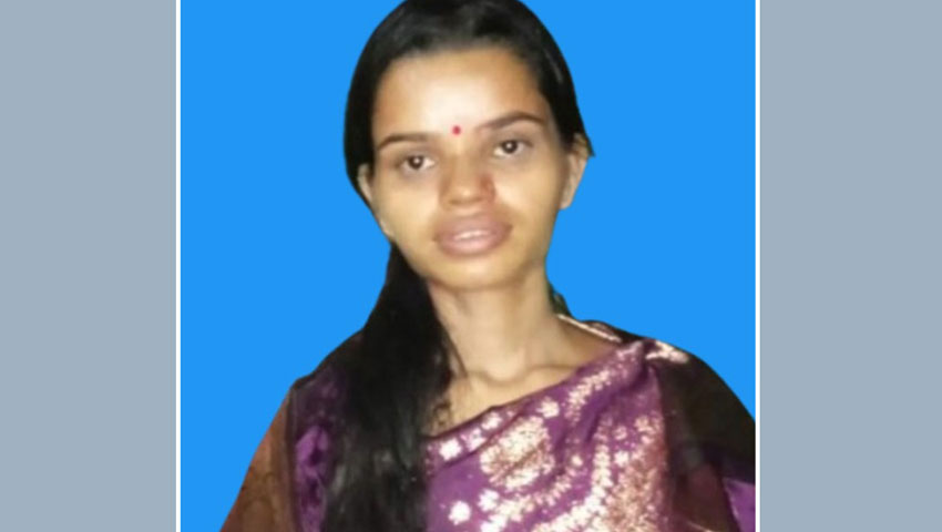 কর্ণফুলী নদীতে নৌকা ডুবে নববধূ নিখোঁজ