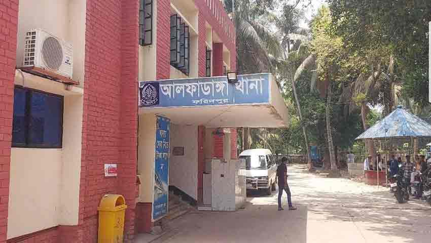 ঈদের দিনে ছেলের কোদালের কোপে মায়ের মৃত্যু