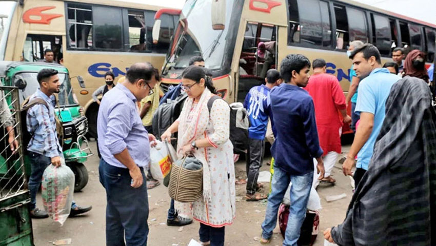 ঈদের দ্বিতীয় দিনেও ঢাকা ছাড়ছেন ঘরমুখো মানুষ