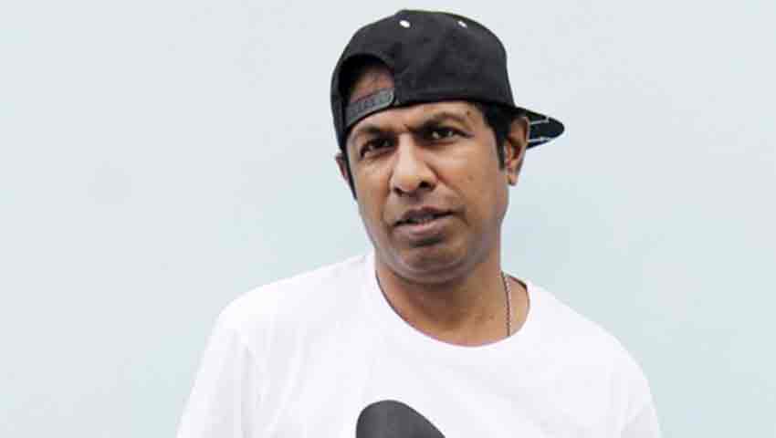 ৭ বছর পর গান লিখলেন মারজুক রাসেল