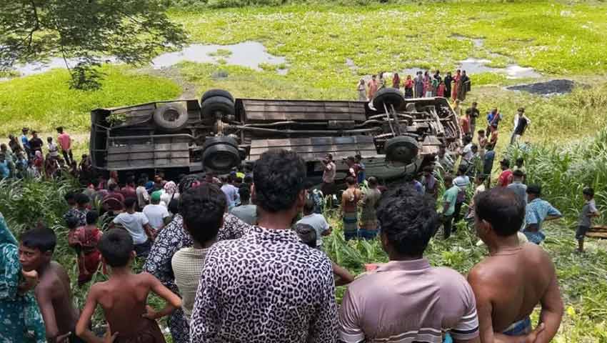 ভাঙ্গায় নিয়ন্ত্রণ হারিয়ে বাস খাদে, আহত ২৫