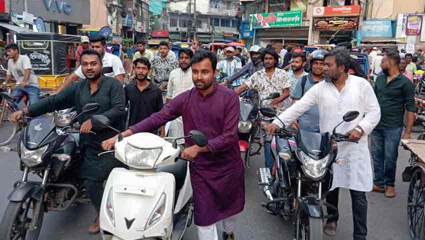 জ্বালানি তেলের দাম বাড়ায় যশোরে এনসিপির ব্যতিক্রমী বিক্ষোভ 
