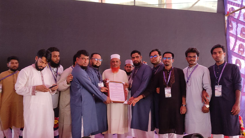 রাগদৈল মাদরাসার পুনর্মিলনীতে স্মৃতির মিলনমেলা