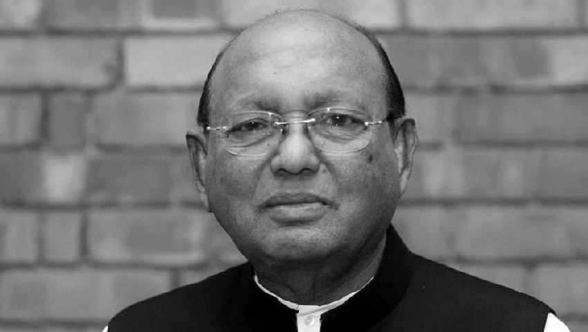 মা-বাবার কবরের পাশে চিরনিদ্রায় শায়িত তোফায়েল আহমেদ