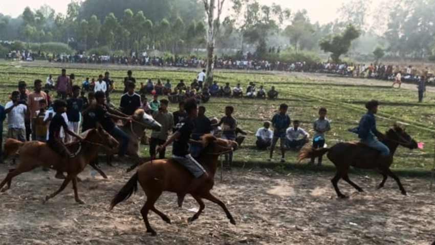বীরগঞ্জে ঘোড়া দৌড় অনুষ্ঠিত 