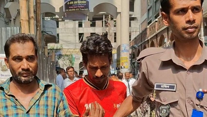 মোহাম্মদপুরে অস্ত্র ঠেকিয়ে ছিনতাই: ২ আসামি রিমান্ডে