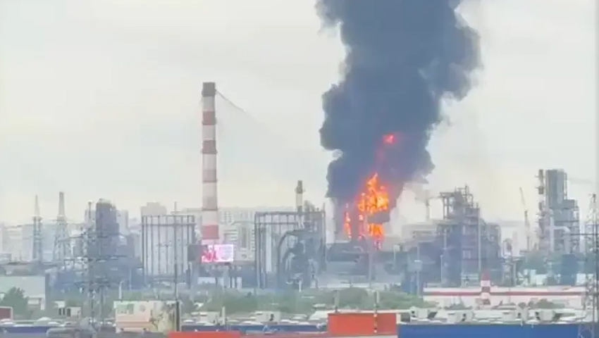 মস্কোর তেল শোধনাগারে ভয়াবহ ড্রোন হামলা ইউক্রেনের