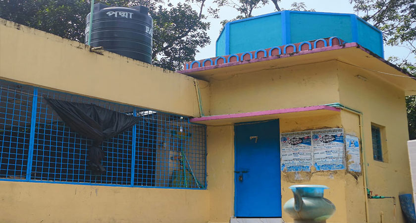 মসজিদের একাংশ।