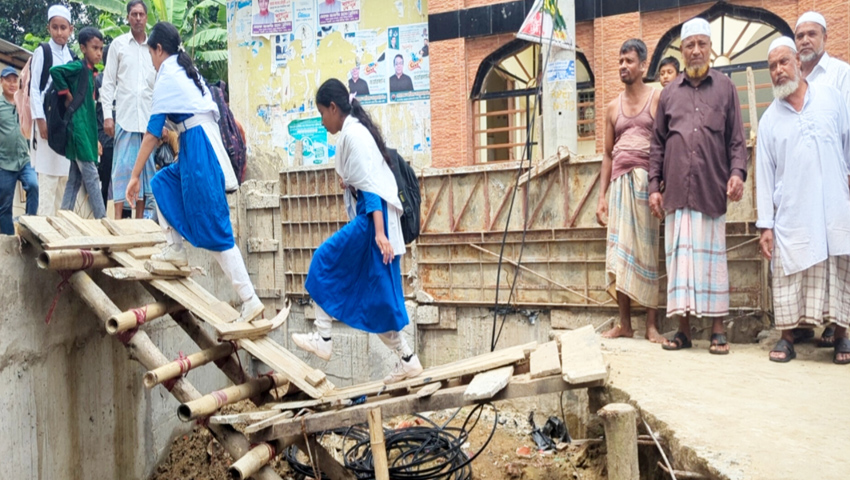 ‘লাশ নেওয়ার পথও নেই’, সড়ক ও কালভার্টে অবরুদ্ধ ৫ হাজার মানুষ