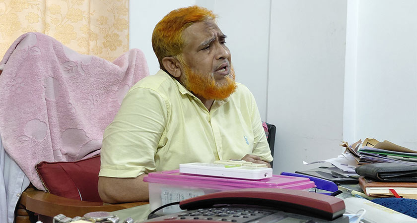 রাষ্ট্রীয় কোষাগার থেকে পান বাড়ি ভাড়া, তবু বসবাস করেন অফিস কক্ষেই
