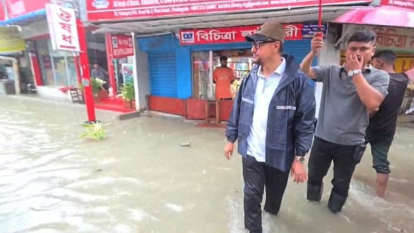 নগরীর বিভিন্ন এলাকা সরেজমিন পরিদর্শন করেন চট্টগ্রাম সিটি করপোরেশনের মেয়র ডা. শাহাদাত হোসেন। ছবি : সময়ের আলো