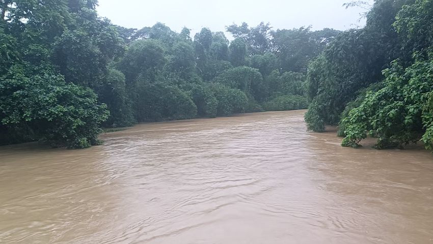 অতিভারী বৃষ্টিপাতে বিপৎসীমার ওপরে সাঙ্গু-মাতামুহুরী, স্বল্পমেয়াদি বন্যার আভাস