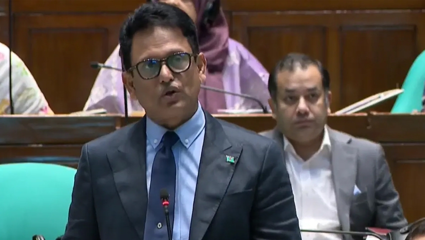 ‘ফার্মের মুরগি’ মন্তব্যের জন্য শিক্ষামন্ত্রীর দুঃখ প্রকাশ 